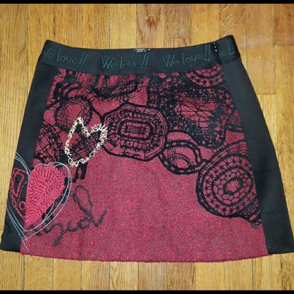 Desigual Dresses & Skirts - Beautiful Desigual skirt size 6 euro 40